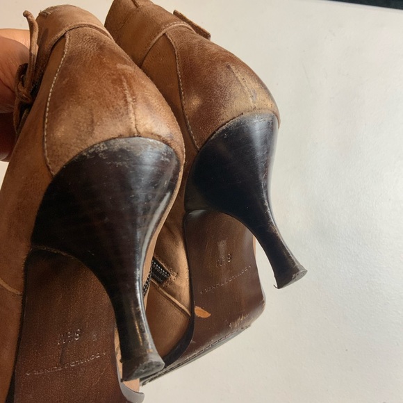 Donald J Pliner Loni Distressed Leather Tan pointy toe kitten heels ankle boots - Picture 5 of 14